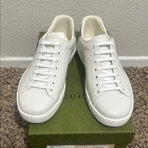Gucci White Leather Low-Top Lace-Up Sneakers